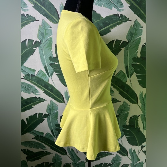 Forever 21 Womens Neon Lime Green Chartreuse Peplum Short Cap Sleeve Y2K Top S - Picture 6 of 7